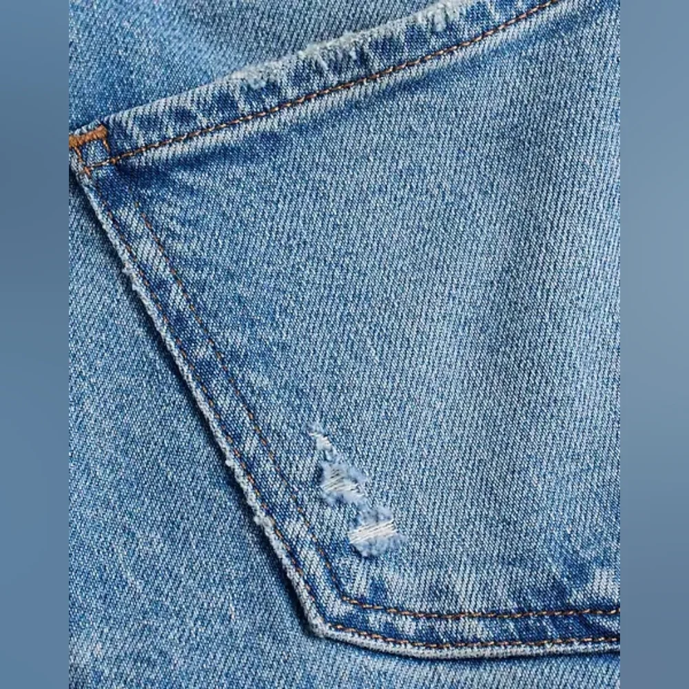 Express High Waisted Light Wash Ripped Cropped Flare Jeans - Size 4 Long - Picture 10 of 13